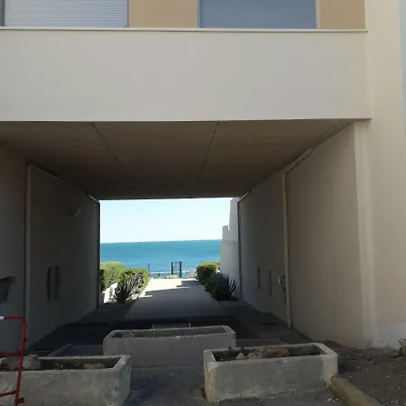 La Corniche 15 Rue De Savoie * Sète