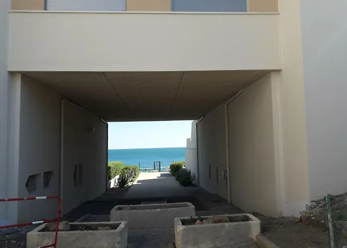 La Corniche 15 Rue De Savoie * Sète